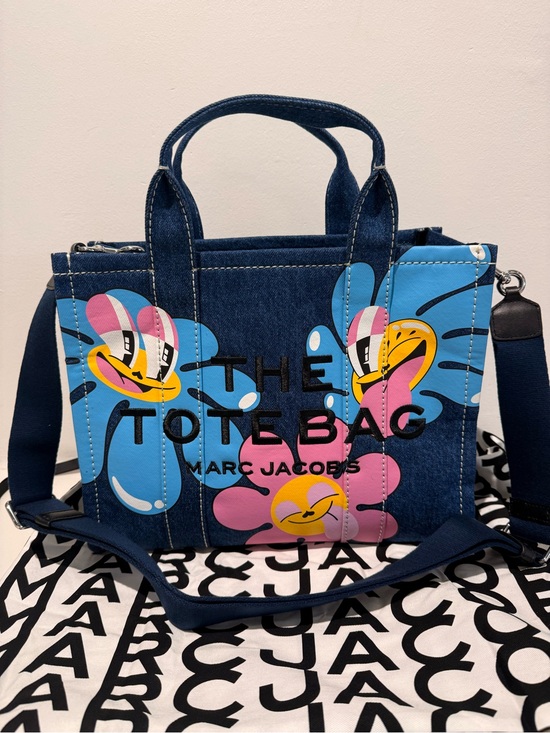 Marc Jacobs Handbags - NWT Marc Jacobs medium joy the tote bag